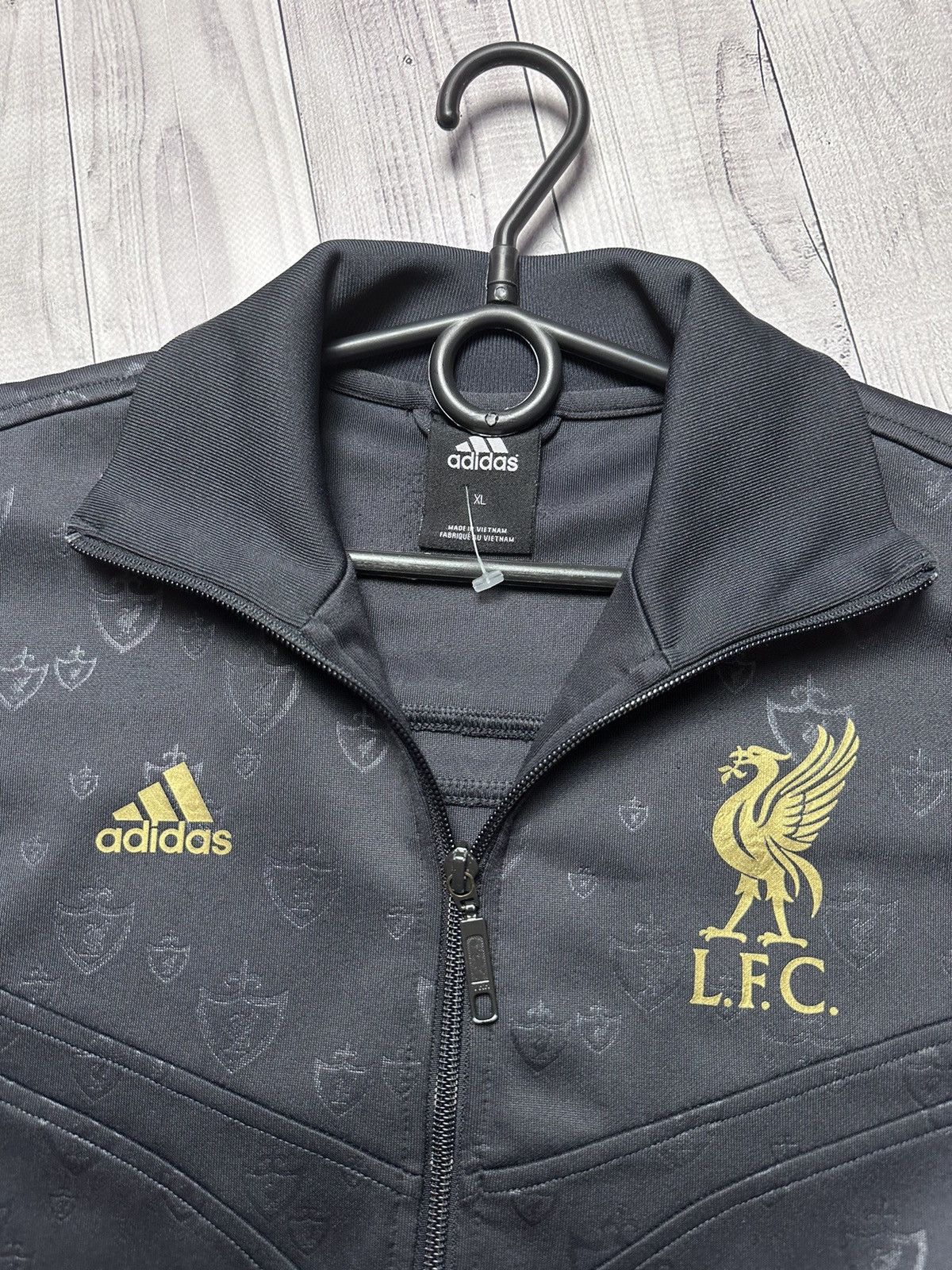 Vintage Vintage adidas Liverpool soccer track jacket monogram logo Size US L / EU 52-54 / 3 - 3 Thumbnail