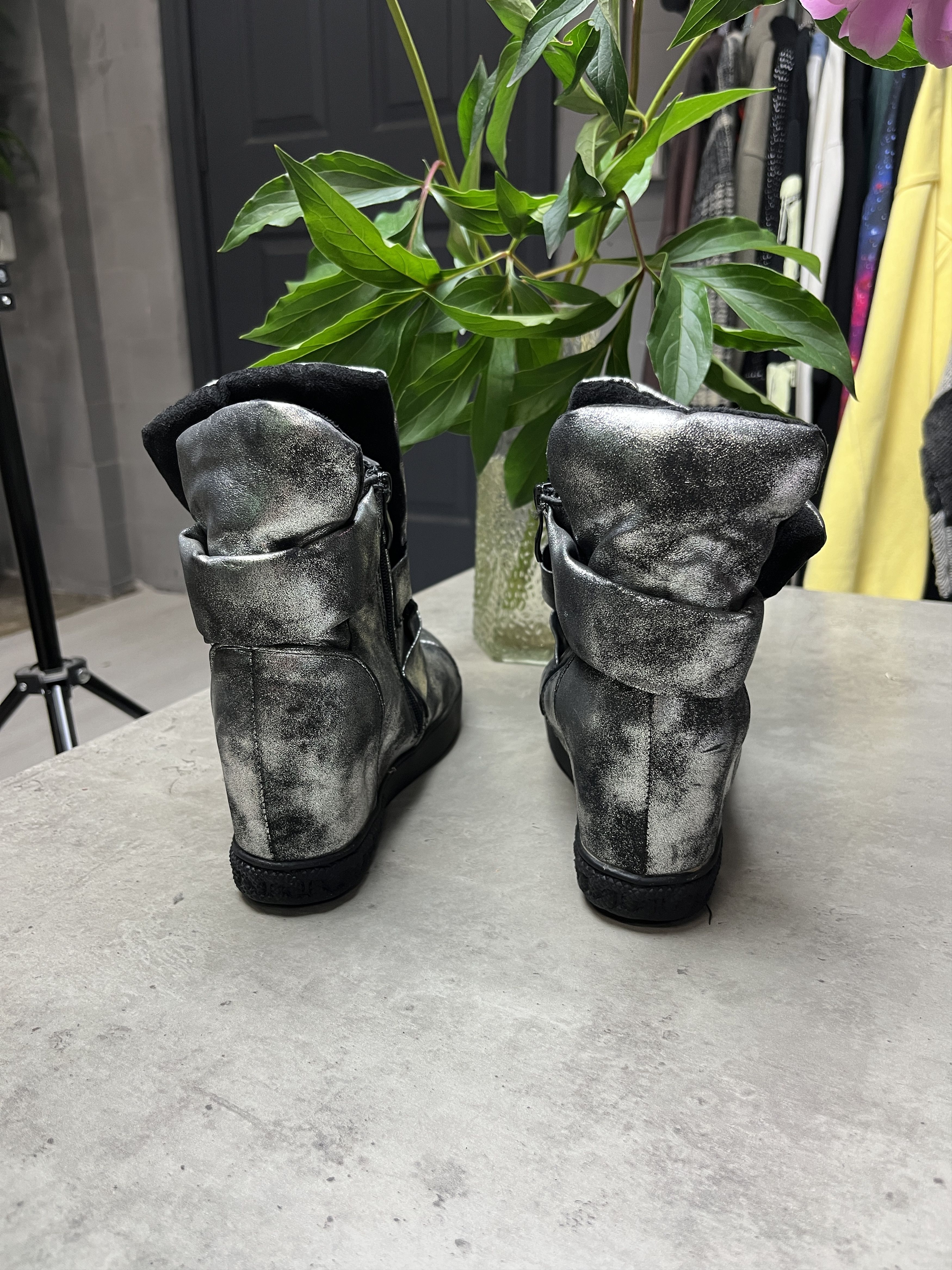 Other 2000s FUTURISTIC WRAP STRAP HIGH TOP CHUNKY SNEAKERS Size US 8 / EU 41 - 5 Thumbnail