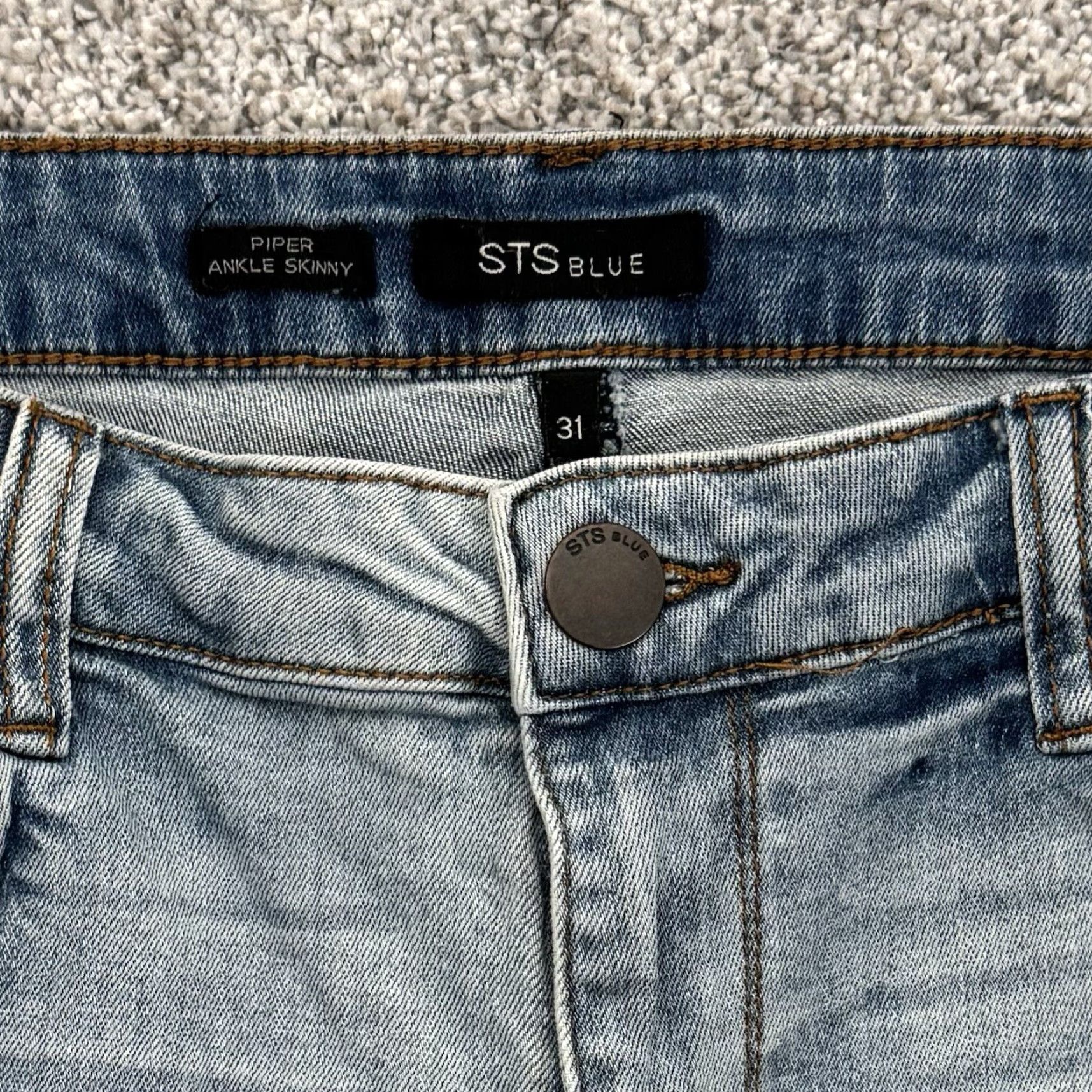 Vintage STS Blue Distressed Ankle Skinny Jean Womens Size 31 Mid Rise Light Wash Grunge Jeans Size 24" / US 00 / IT 34 - 7 Thumbnail