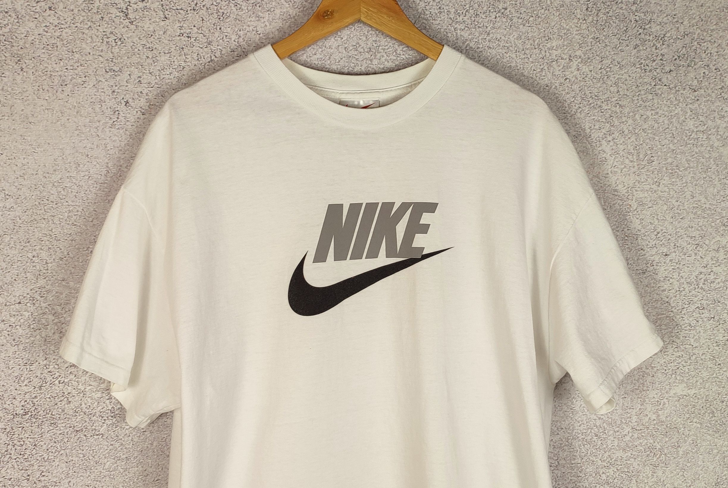 Nike 🔥 Vintage Nike Big Logo T-shirt 90's Size US XL / EU 56 / 4 - 2 Thumbnail