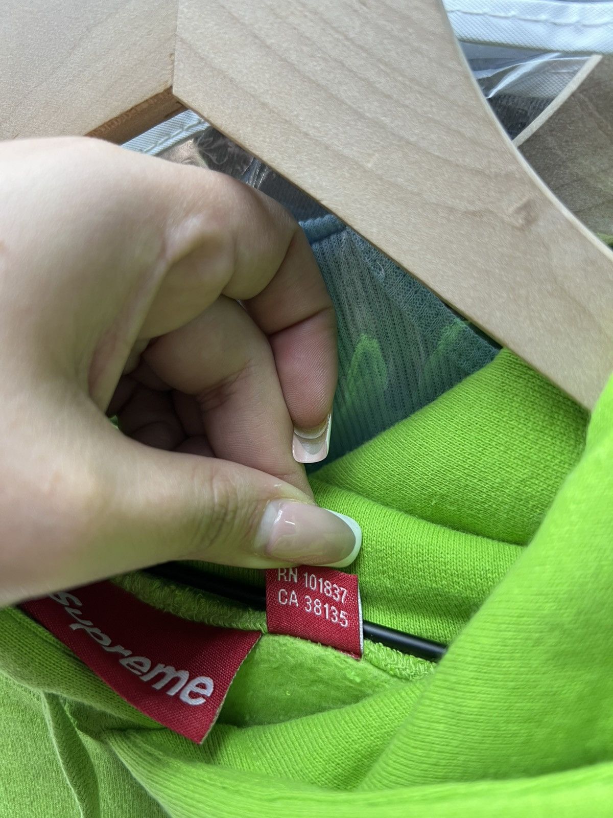Supreme Supreme Doggs Slime Hoodie Size US XL / EU 56 / 4 - 10 Thumbnail