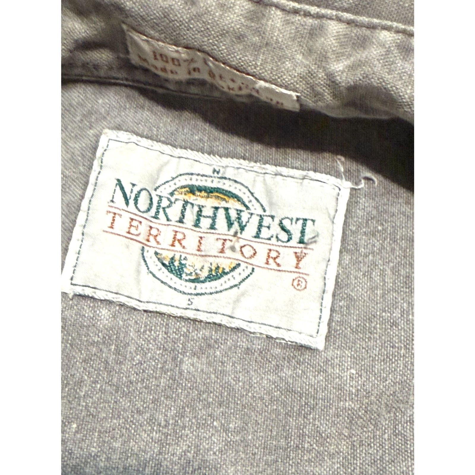 Vintage Northwest Territory Shirt Men’s Small Gray Long Sleeve Button Up Jeans Shirt Size US S / EU 44-46 / 1 - 5 Thumbnail