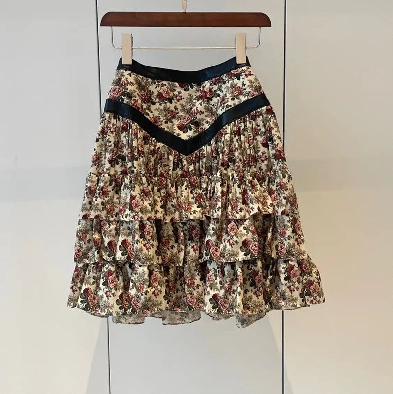 Louis Vuitton Louis Vuitton Floral Ruffled Skirt for Summer 0089 Size 23" - 1 Thumbnail