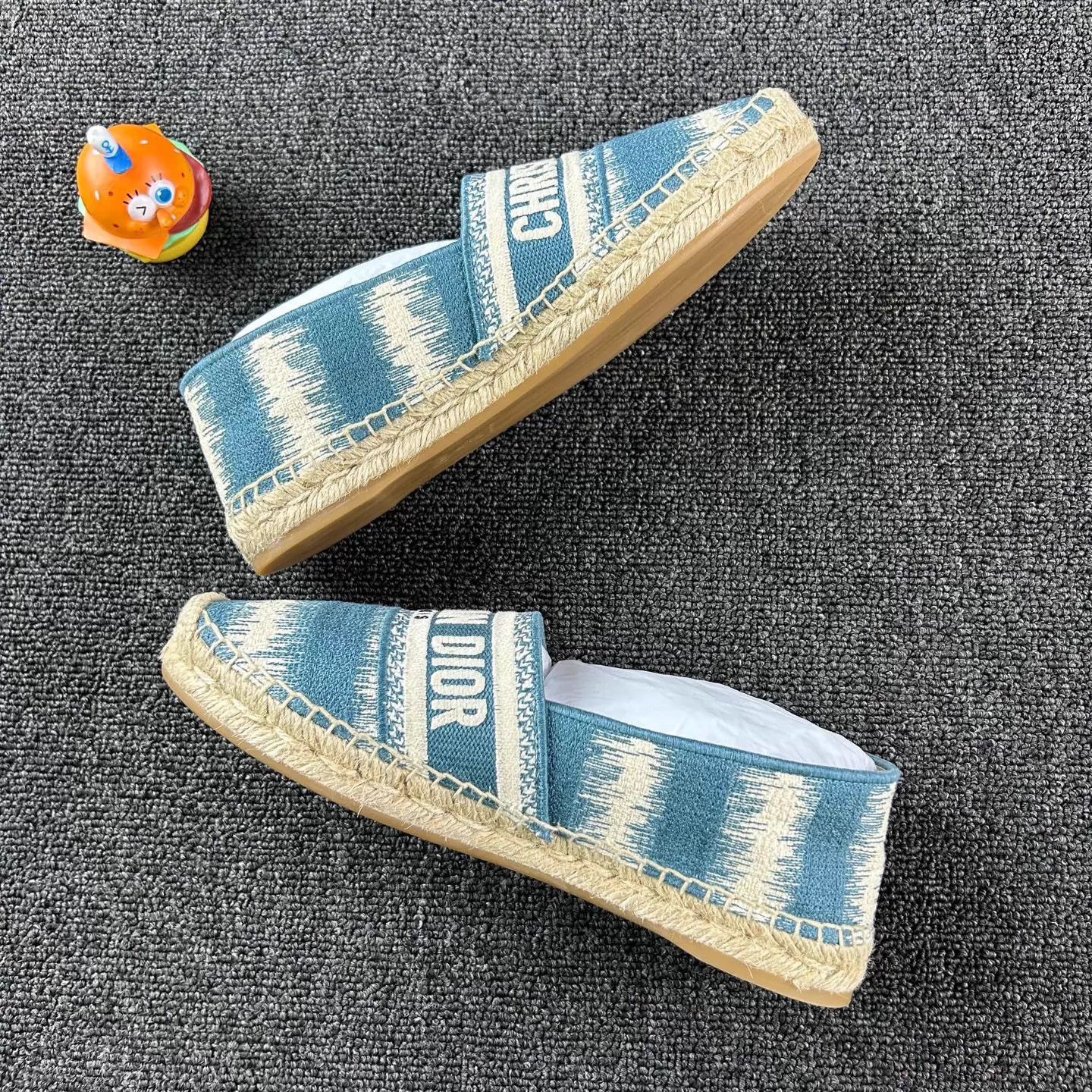 Dior Dior Embroidered Straw Fisherman Slipper Flats 38.5 Size US 8 / IT 38 - 3 Thumbnail