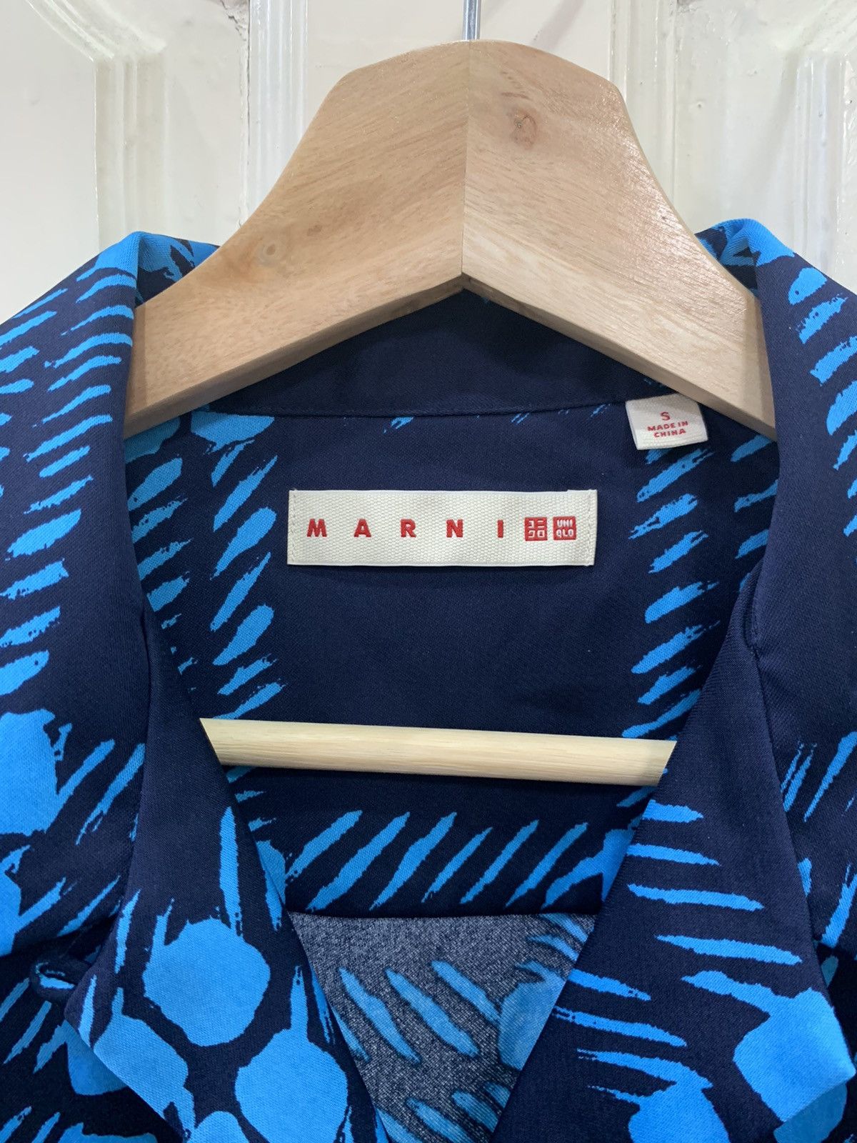 Marni × Uniqlo Marni Uniqlo Silky Satin Open Collar Shirt Size US S / EU 44-46 / 1 - 3 Thumbnail