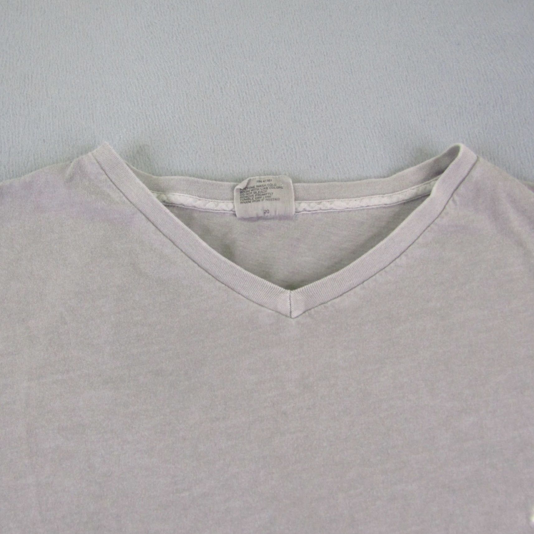 Polo Ralph Lauren VINTAGE Polo Ralph Lauren Shirt Mens Large Gray Solid V-Neck Short Sleeve Logo Casual Size US L / EU 52-54 / 3 - 2 Thumbnail