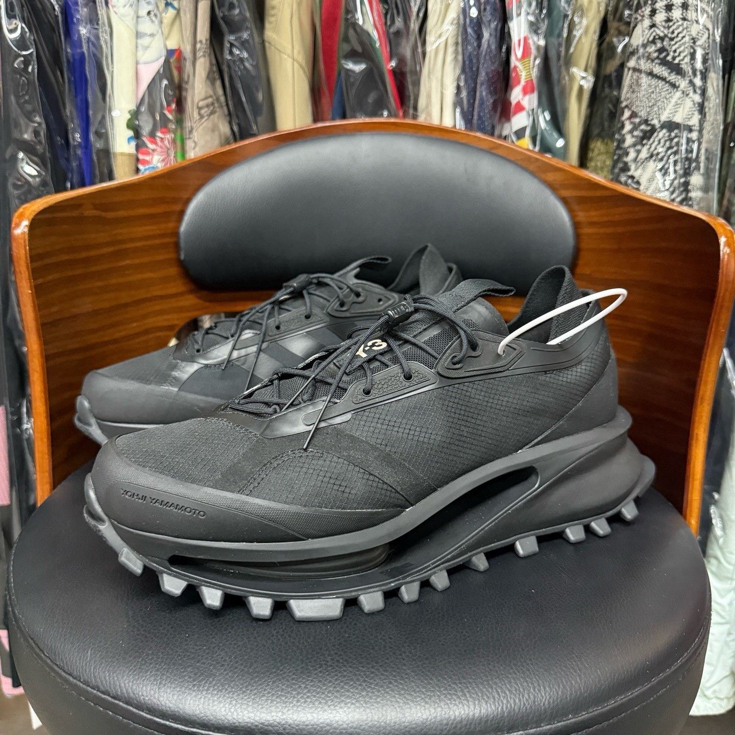 Y-3 Y-3 Techwear Black Lowtop Sneakers S Men Size US 10 / EU 43 - 1 Thumbnail