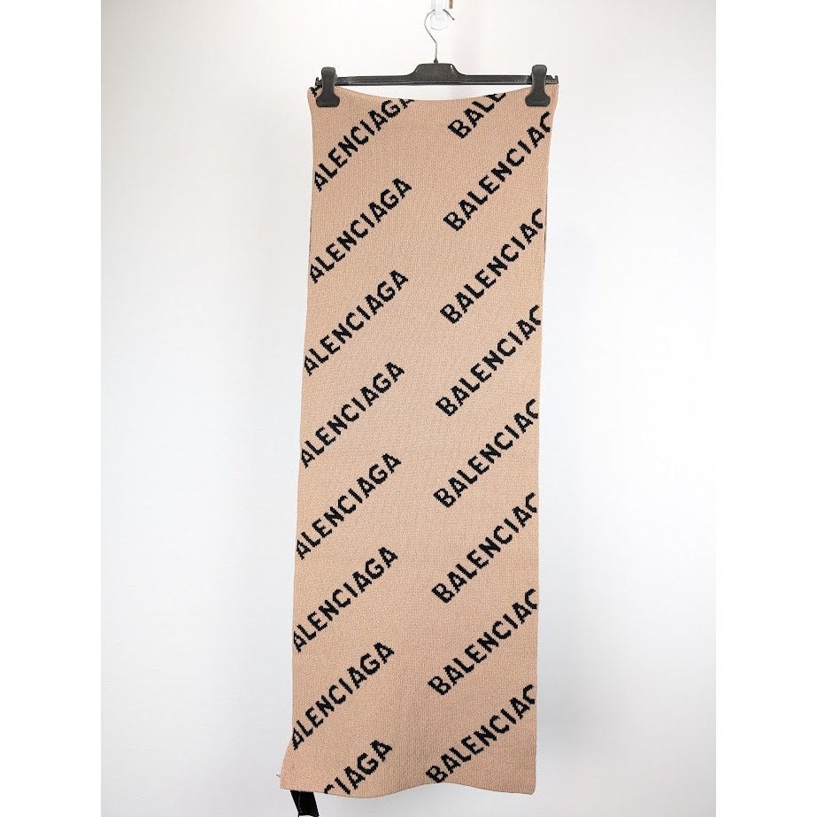 Balenciaga o1rshd1 Size: OS / Logo Scarf in Beige Size ONE SIZE - 10 Thumbnail