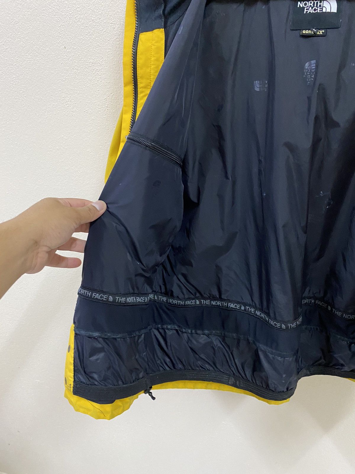 The North Face The North Face Goretex Outwear Yellow Size US L / EU 52-54 / 3 - 15 Thumbnail