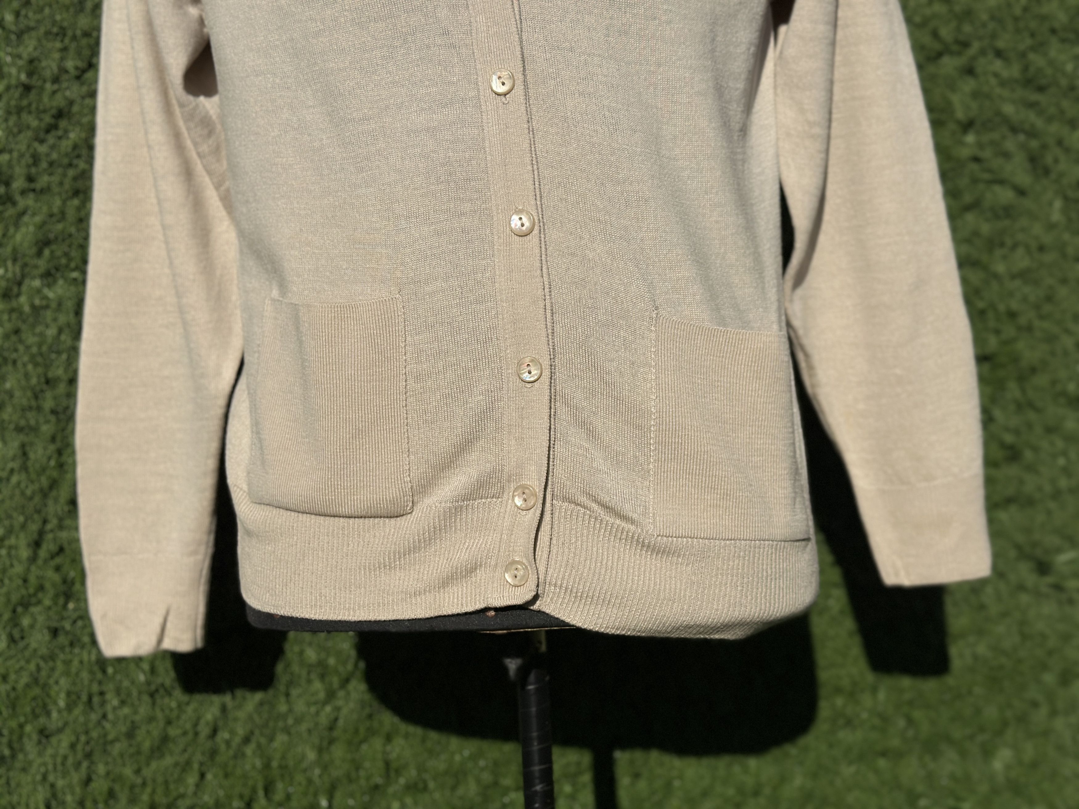 Prada Prada Milano Fine Knit Wool Cardigan Button Beige Size 40 IT Size M / US 6-8 / IT 42-44 - 5 Thumbnail