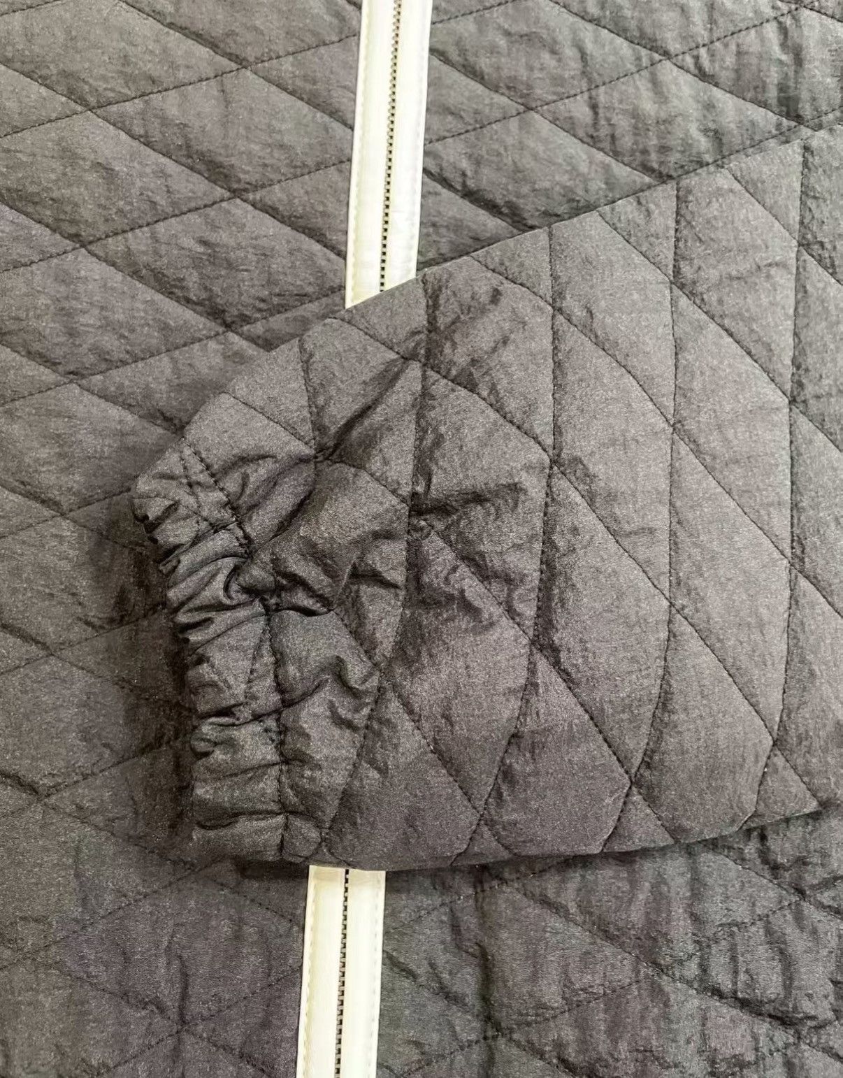 Louis Vuitton Louis Vuitton Classic Quilted Hooded Cotton Jacket J33 Size XXS / US 00 / IT 34 - 5 Thumbnail