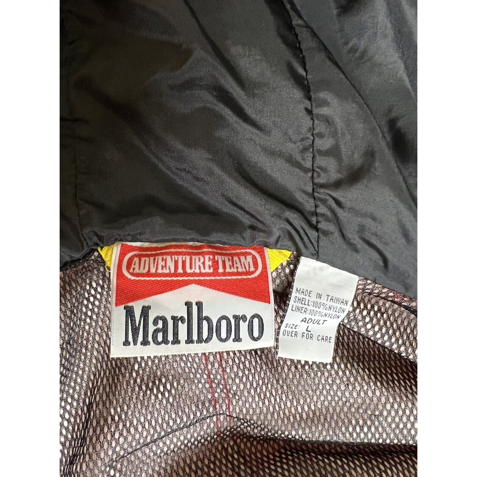 Marlboro Vintage 90s Marlboro Adventure Team Windbreaker Jacket Red F Size US L / EU 52-54 / 3 - 8 Thumbnail