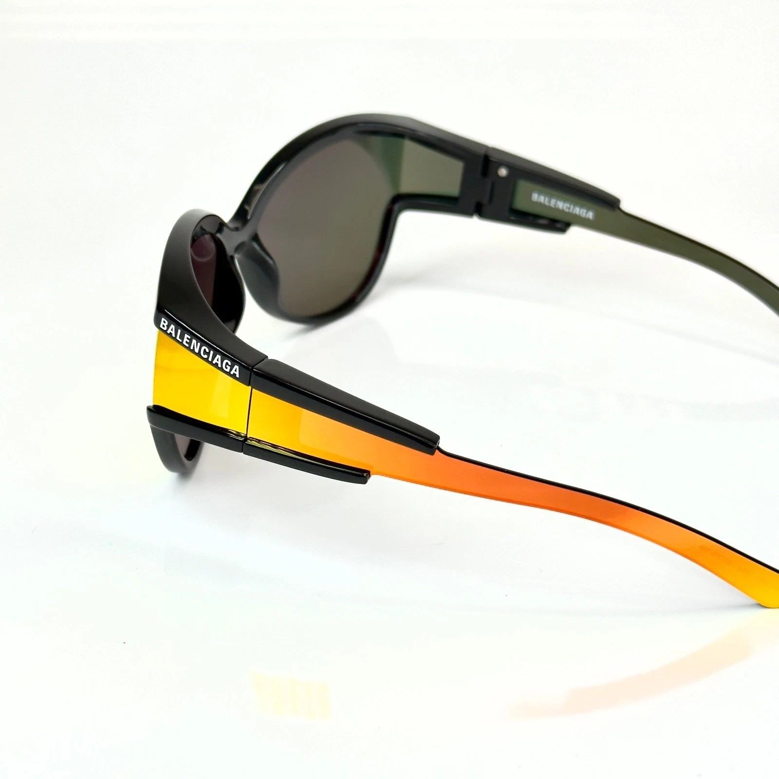 Balenciaga BALENCIAGA BB0038S UNLIMITED 0038 Black Fashion Sunglasses Size ONE SIZE - 4 Thumbnail
