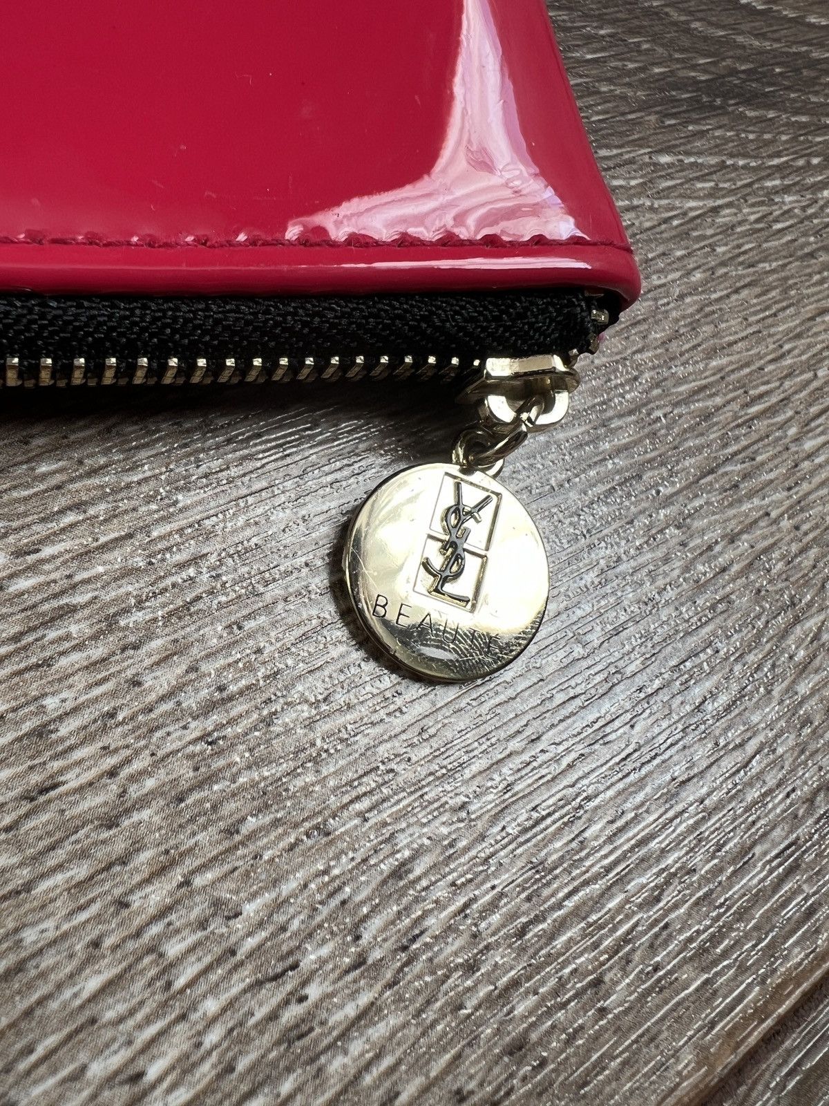 Vintage × Yves Saint Laurent Yves Saint Laurent Hot Red Makeup Bag With Zipper Size ONE SIZE - 3 Thumbnail