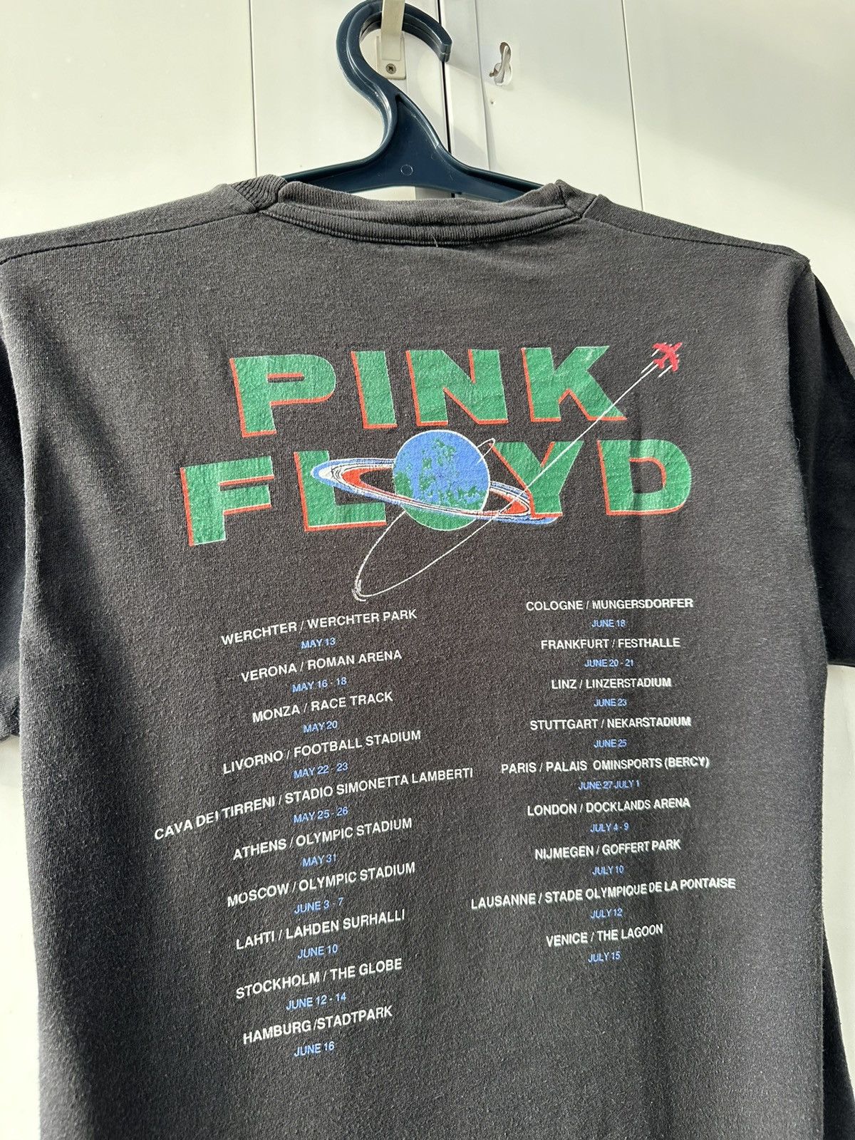 Band Tees Vintage 1990’s Pink Floyd T-shirt World Tour Size US L / EU 52-54 / 3 - 11 Thumbnail