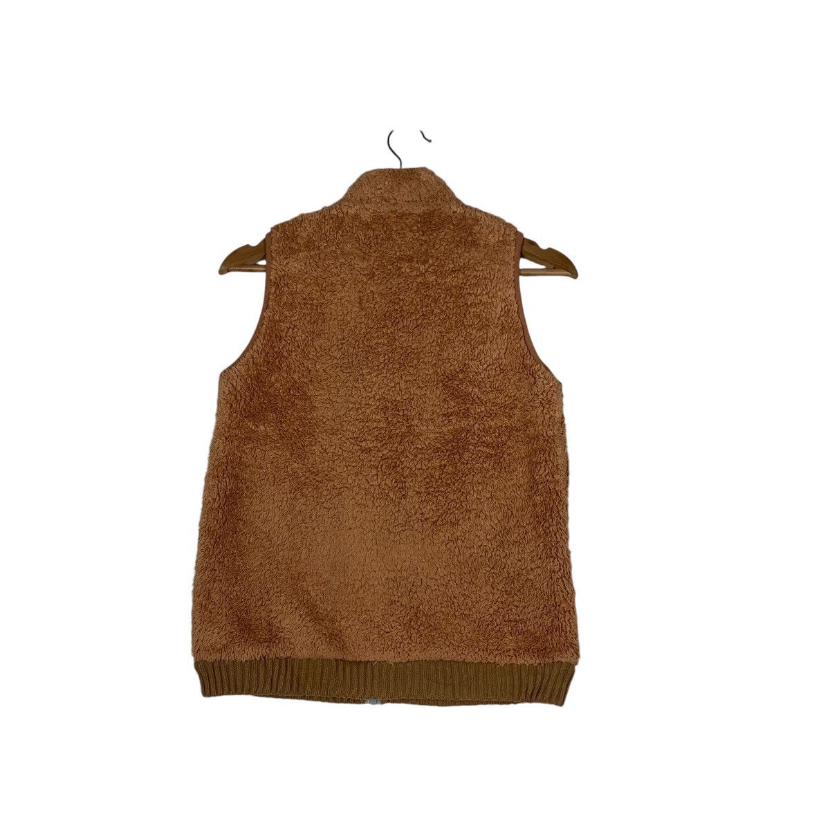 Undercover × Uniqlo Uniqlo X Undercover Youth Deep Pile Fleece Vest #1425-C64 Size US XXS / EU 40 - 7 Thumbnail