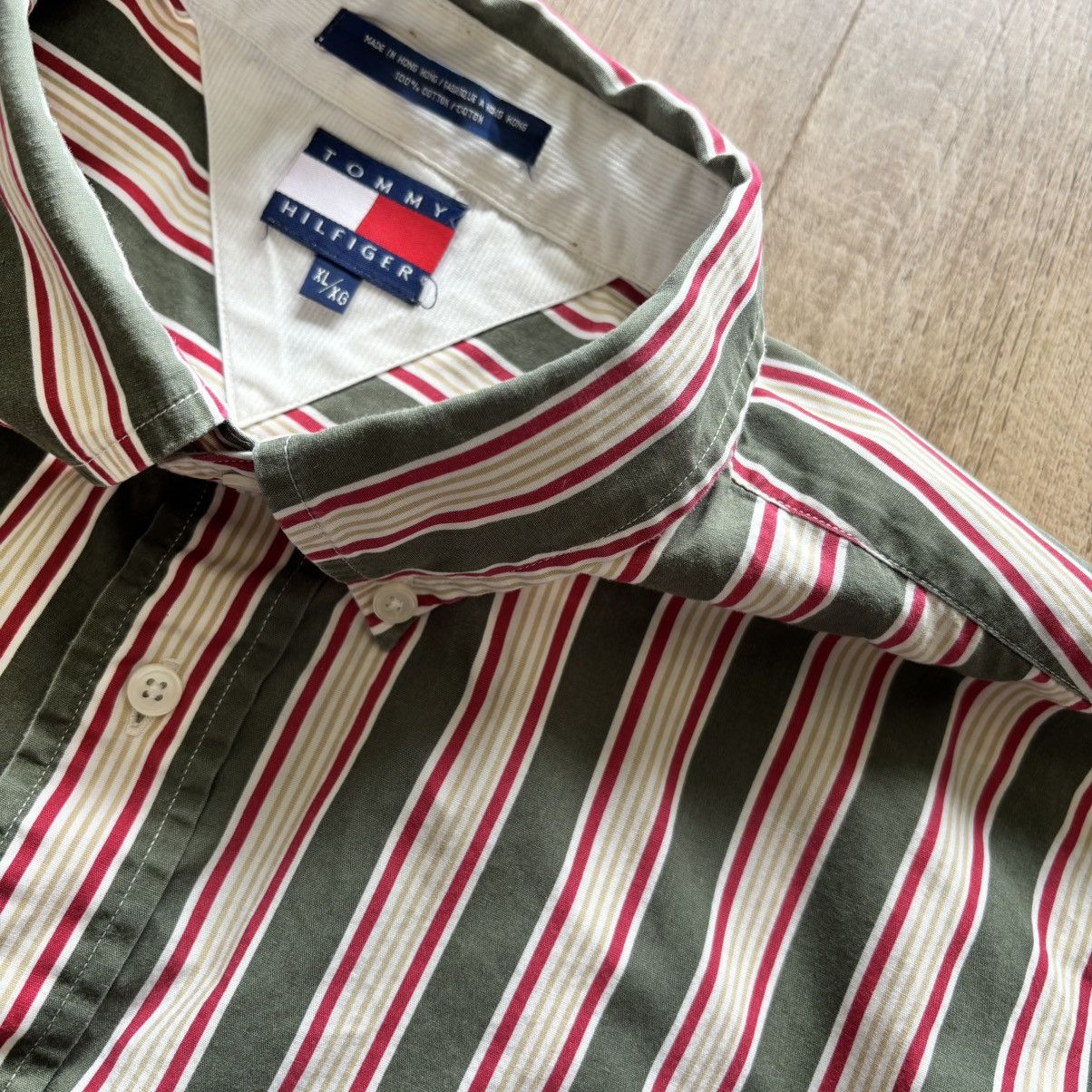 Tommy Hilfiger × Vintage Vintage Tommy Hilfiger Watermelon Pin Stripe Button Up Size US XL / EU 56 / 4 - 3 Thumbnail
