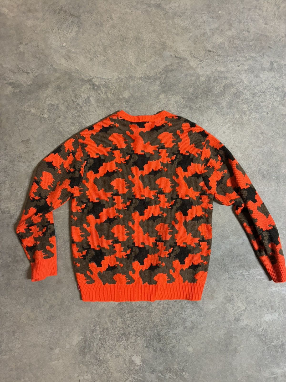 Supreme Supreme FW16 Orange Camo Sweater Size US L / EU 52-54 / 3 - 7 Thumbnail