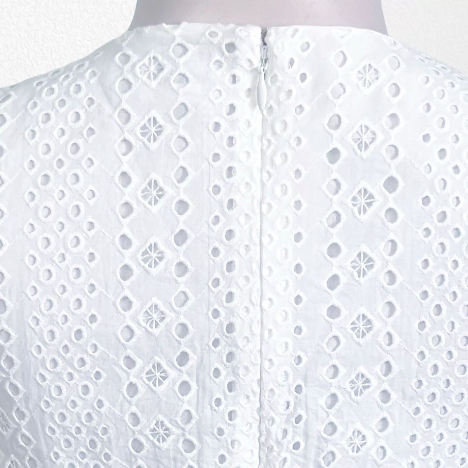 J.Crew Size 00 | J CREW White Cotton Eyelet Lace Sleeveless Dress Size XXS / US 00 / IT 34 - 13 Thumbnail