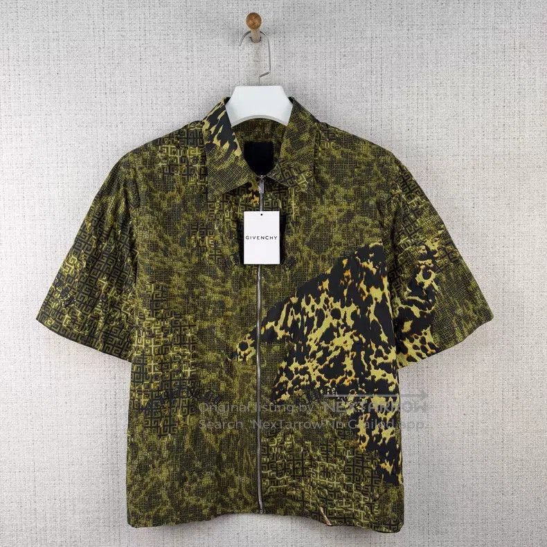 Givenchy Givenchy Logo Printed Zip Animal Pattern Short Sleeve Shir Size US XS / EU 42 / 0 - 1 Thumbnail