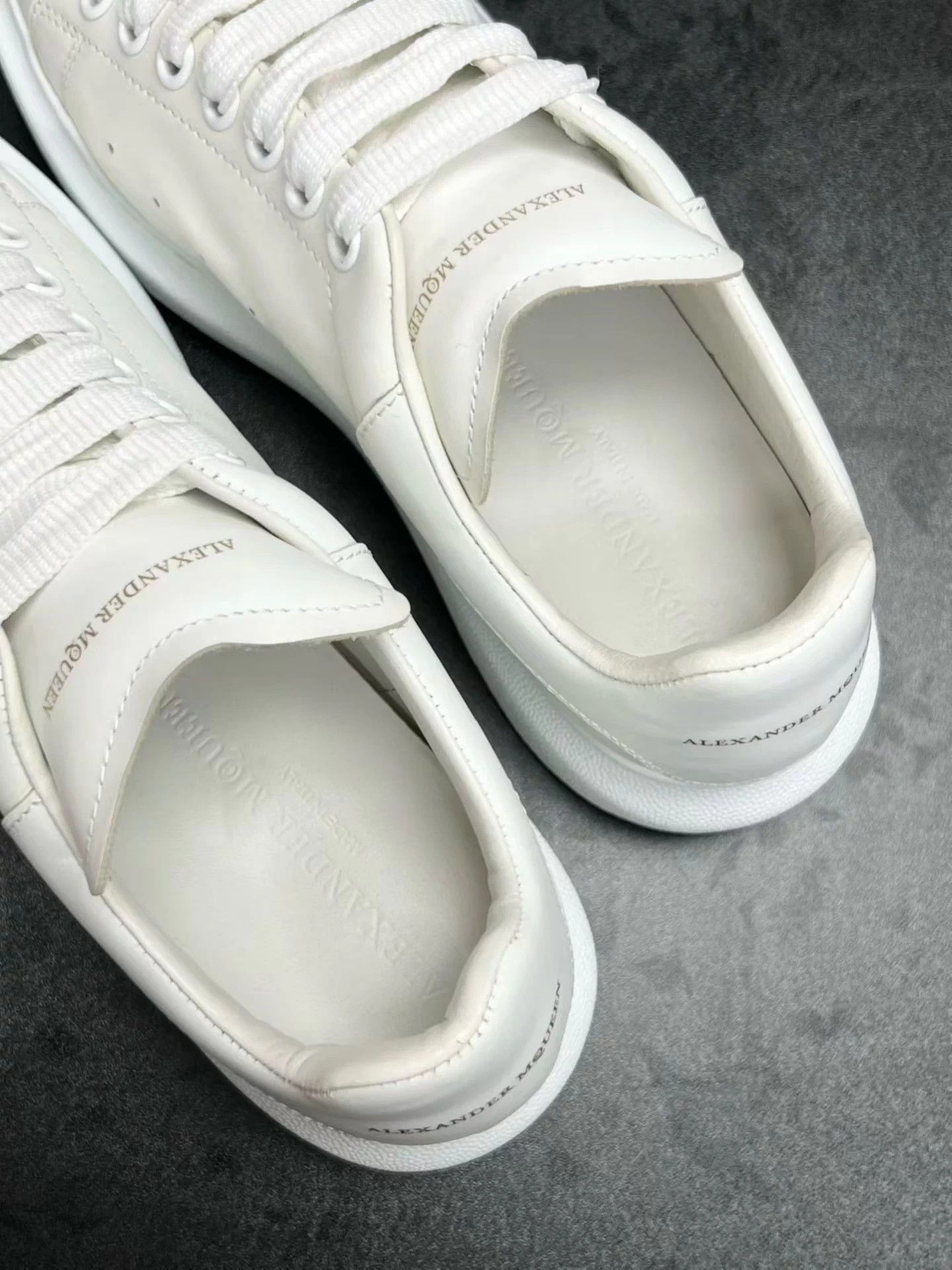 Alexander McQueen McQ Leather Low Top Sneaker White Sole Size 39 Size US 8 / IT 38 - 4 Thumbnail