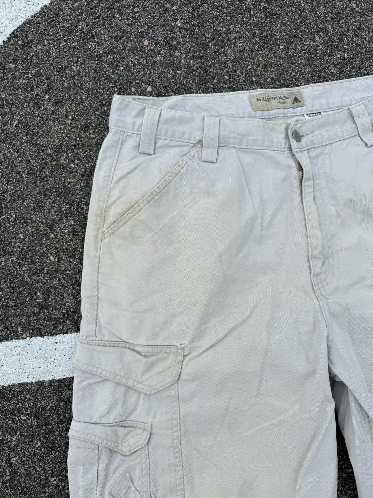 Levi's × Levi's Vintage Clothing Vintage Levi’s SilverTabs Khaki Cargo Shorts Baggy Y2K Size US 36 / EU 52 - 4 Thumbnail