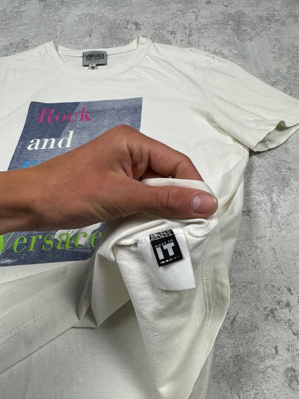 Versace RARE Vintage Rock And Royalty Gianni Versace T-Shirt Size L / US 10 / IT 46 - 9 Thumbnail