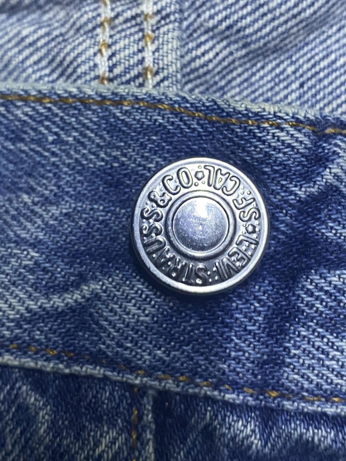 Levi's Vintage Levis 501 90s ButtonFly 522 Distressed Jeans Size US 32 / EU 48 - 11 Thumbnail