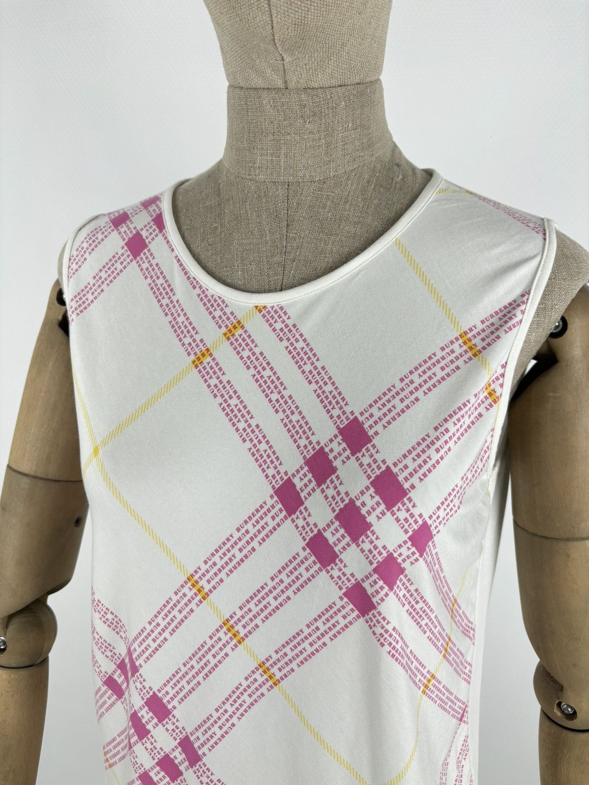 Burberry Y2K Prorsum London Monogram Print Nova Check Sleeveless Tank Top Blouse T-Shirt 48 Size M / US 6-8 / IT 42-44 - 8 Thumbnail