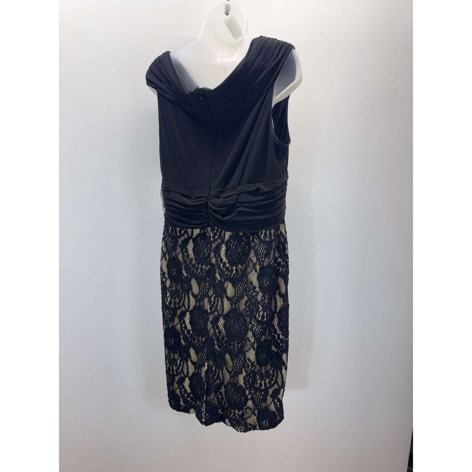 Other David's Bridal Sleeveless Black Lace Beaded Dress Size 16 Size XXL / US 16-18 / IT 52-54 - 3 Thumbnail