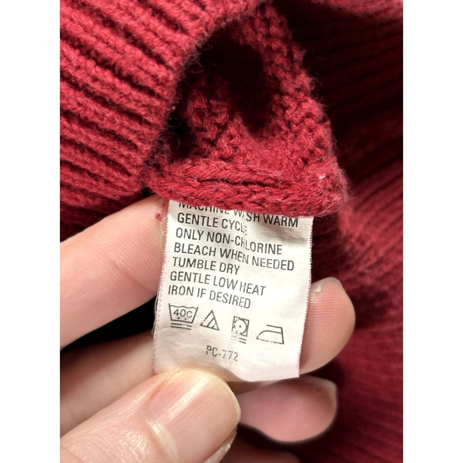 Izod VINTAGE Izod Sweater Red Cable Knit Preppy Heavy Fisherman Crewneck Men's XXL Knit Pullover 90s Crew Neck Cotton Casual Lightweight? Wait. Size US XXL / EU 58 / 5 - 4 Thumbnail