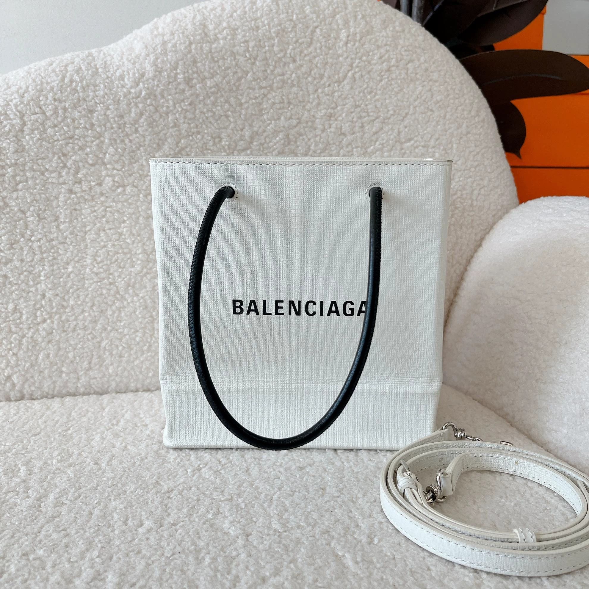 Balenciaga Balenciaga pre-owned white cowhide shoulder bag Size ONE SIZE - 1 Thumbnail
