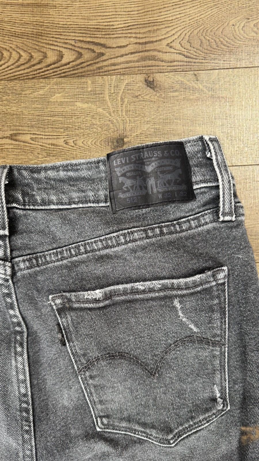 Levi's Levi’s Grey Ripped Jeans 👖 Size 25" / US 0 / IT 36 - 2 Thumbnail