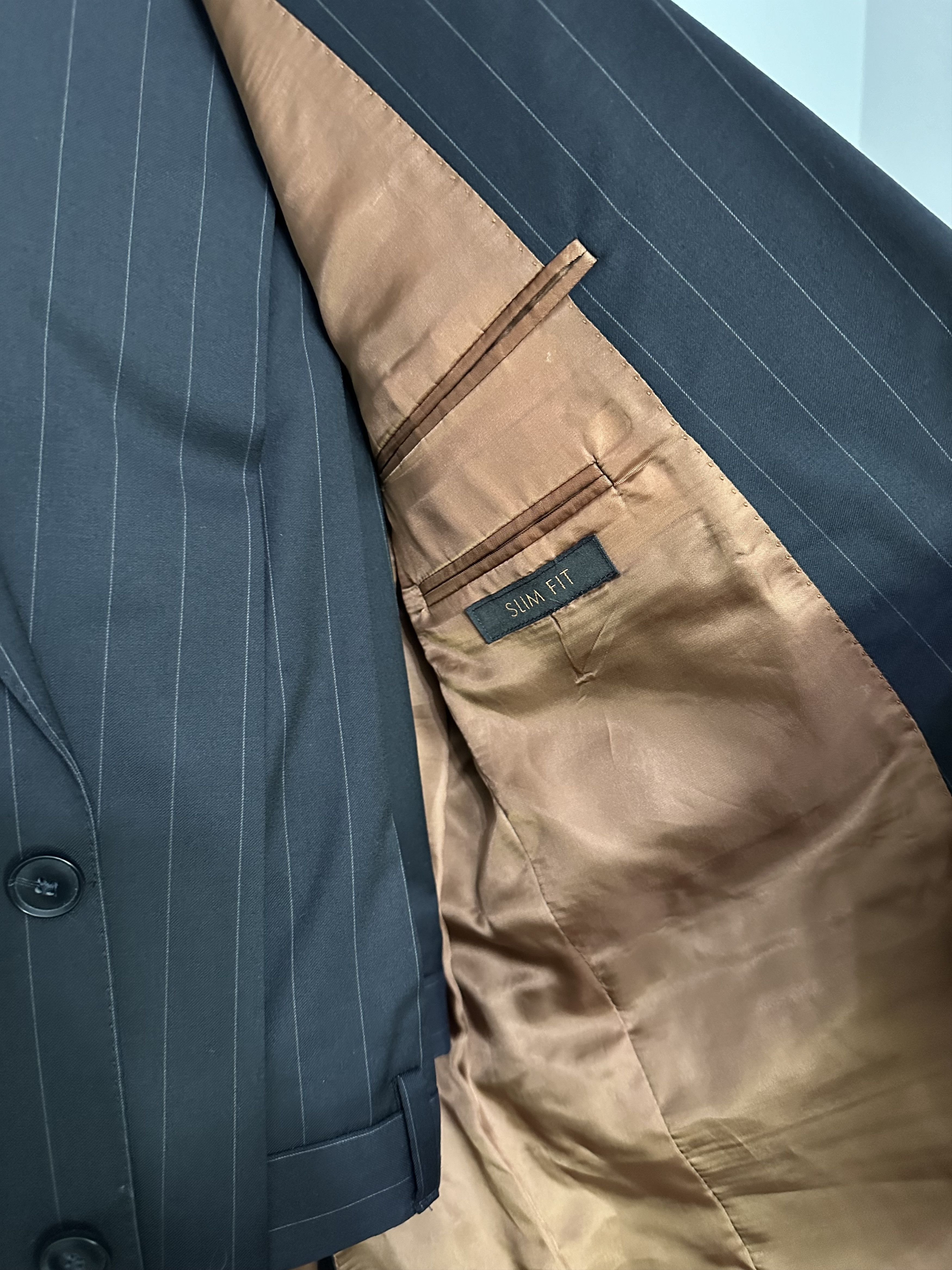 Jos. A. Bank JoS. A. Bank 100% Wool Slim 2 Piece Suit Size 40R - 2 Thumbnail