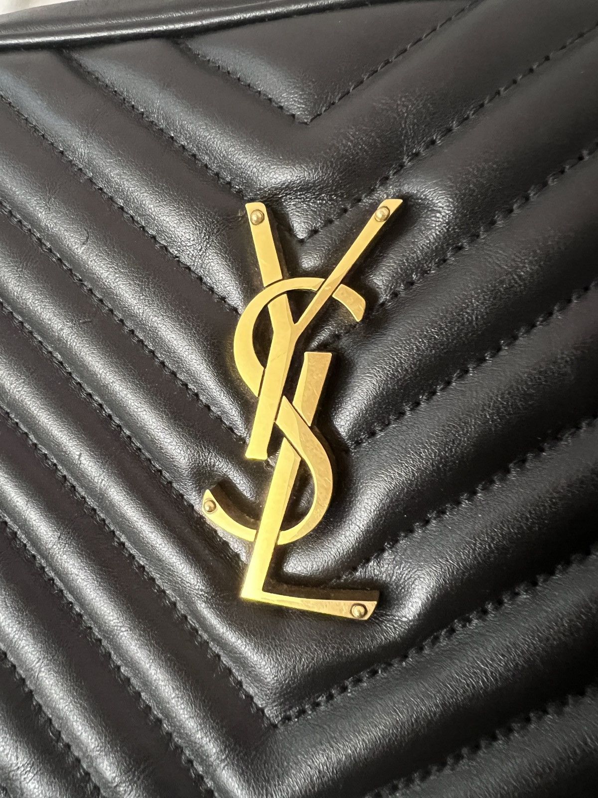 Yves Saint Laurent YSL Yves Saint Laurent Lou Camera Zip Bag Crossbody Purse Size ONE SIZE - 9 Thumbnail