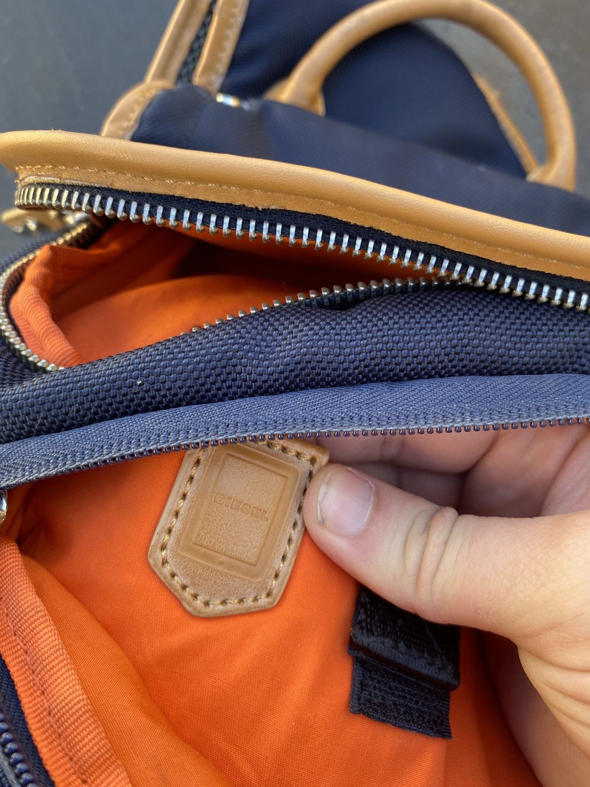 Diesel × Vintage Diesel Faded RARE Y2k vintage distressed sling bag Size ONE SIZE - 18 Thumbnail