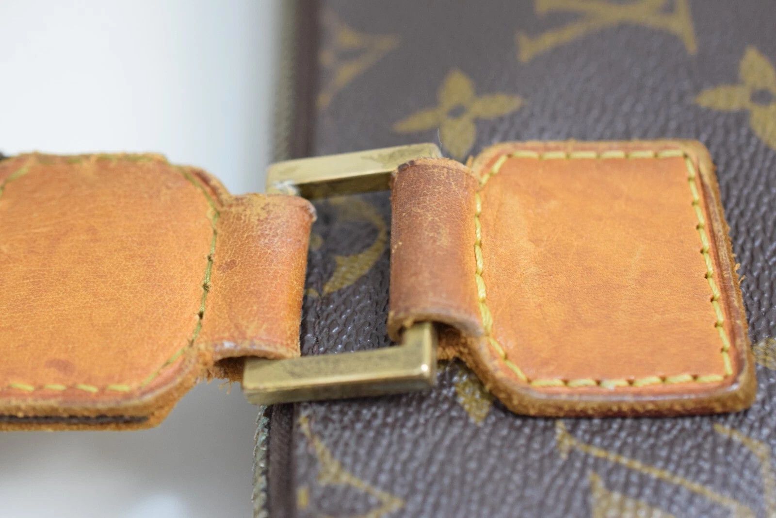 Louis Vuitton Louis Vuitton Pochette Bosphore CrossbodyBag Monogram M40044 Size ONE SIZE - 14 Thumbnail