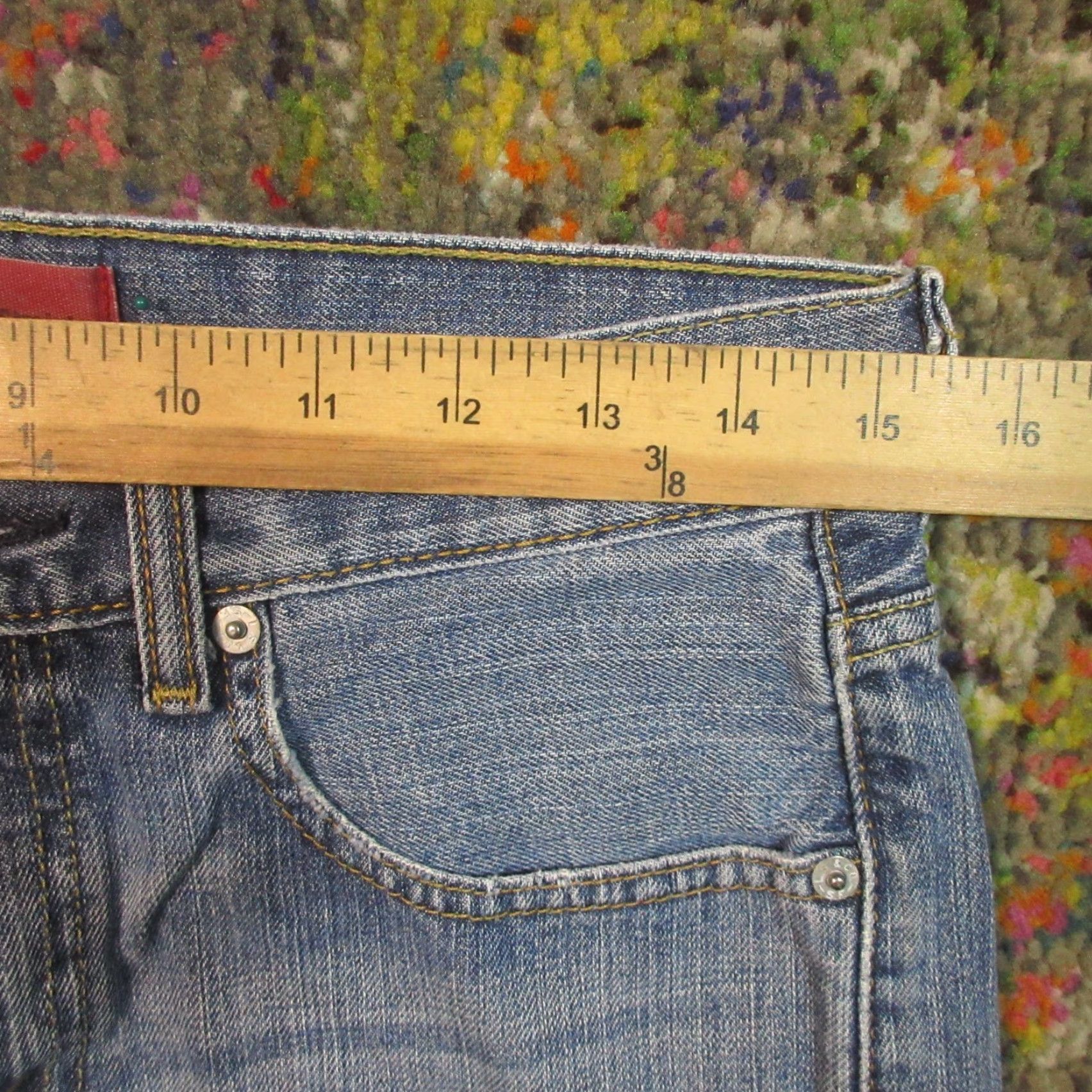 Levi's Levi's Denim Cut Off Shorts Bermuda 30 Women 3 Inseam Medium Wash Blue Pockets Zip Front Casual Summer Mens Womens Boys Girls Size 30" / US 8 / IT 44 - 4 Thumbnail