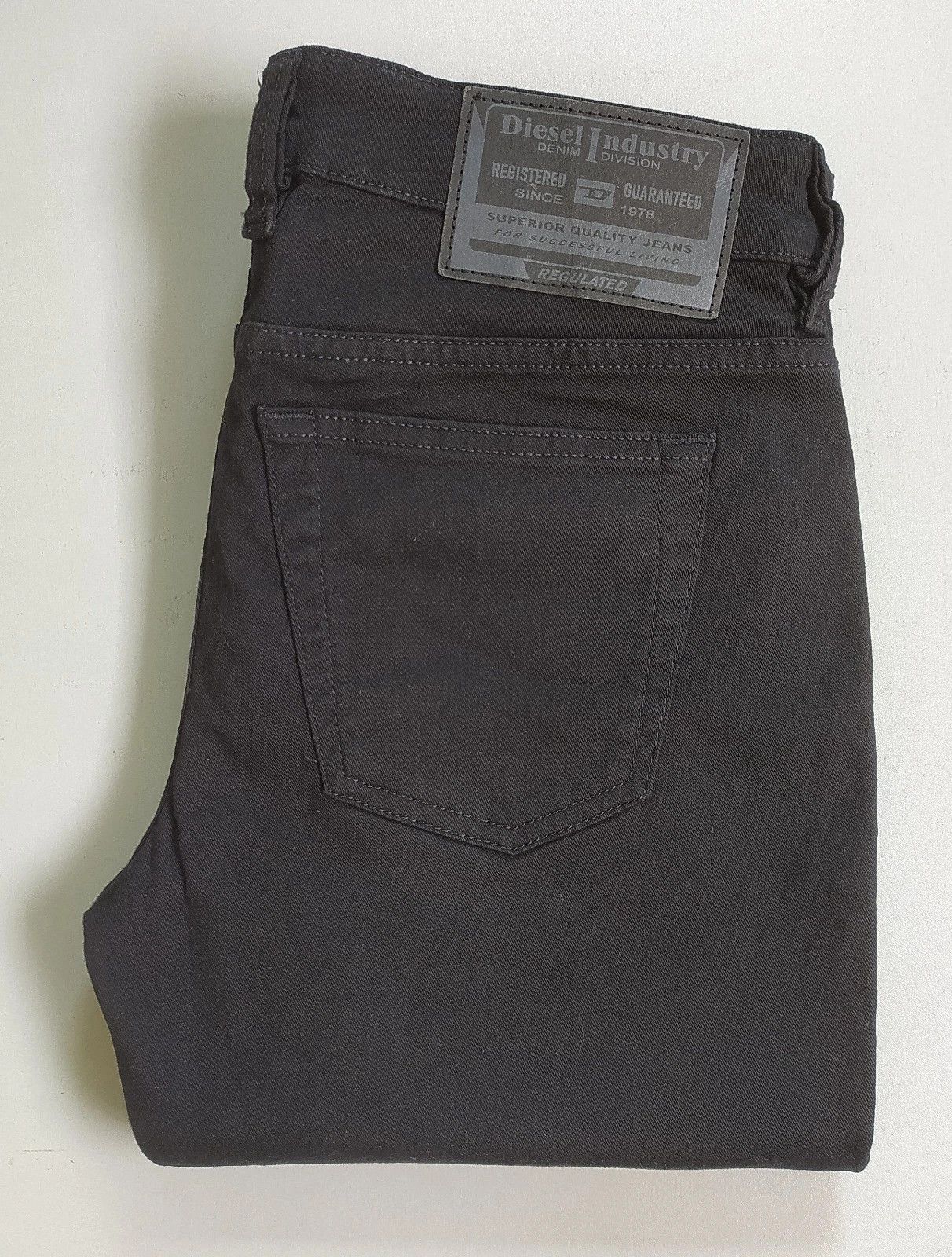 Diesel Diesel 1979 SLEENKER-R L.32 MENS JEANS SLTP/9884 Size US 29 - 1 Thumbnail