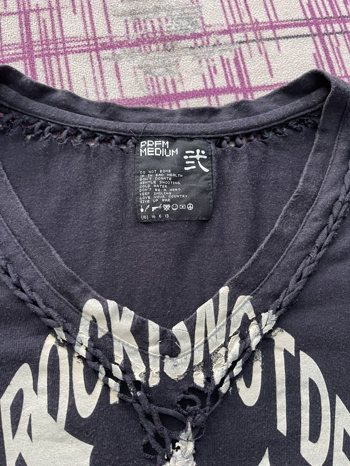 PPFM VINTAGE PPFM PUNK ROCK IS NOT DEAD V NECK VERY RARE Size US M / EU 48-50 / 2 - 3 Thumbnail