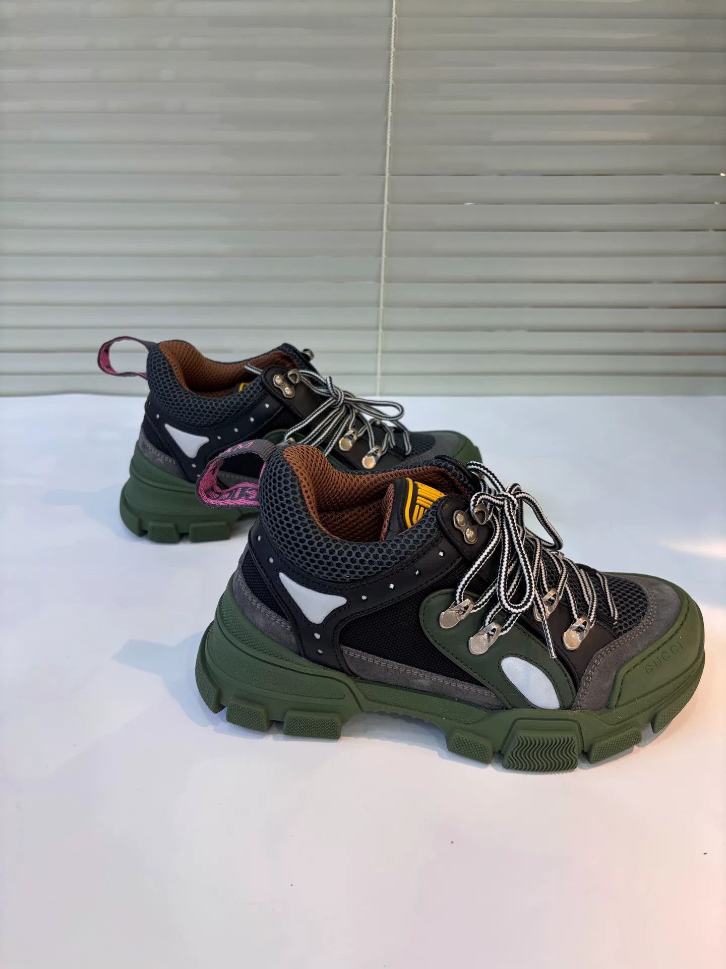 Gucci Gucci Olive Green Sneakers Size 36 Size US 5 / IT 35 - 1 Thumbnail