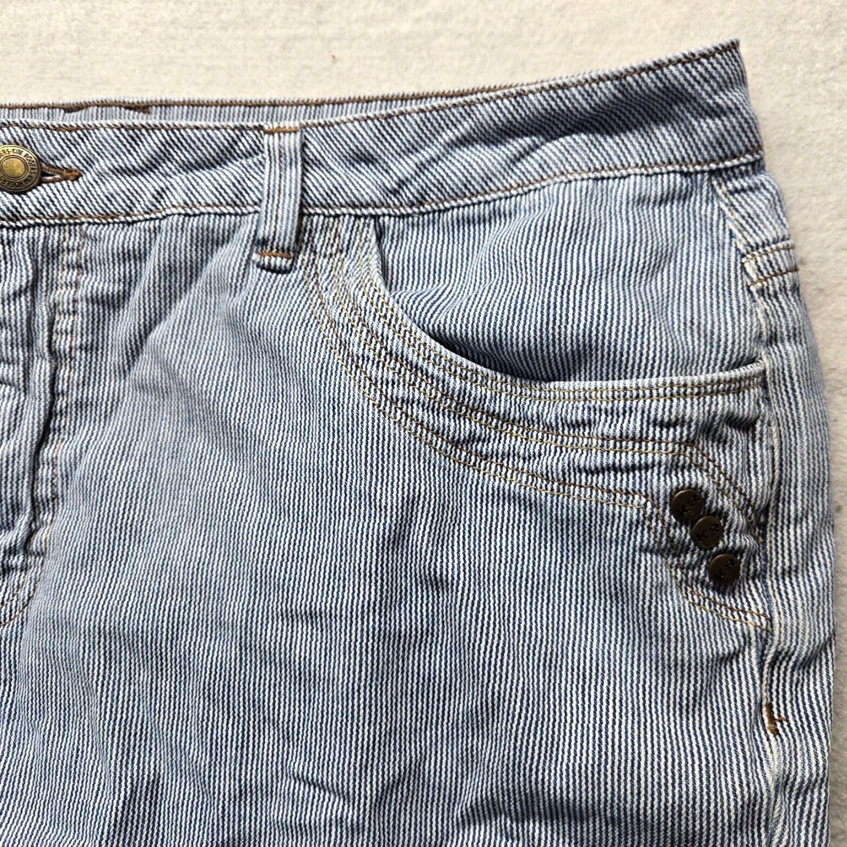 Vintage Kim Rogers Pants Capri Blue 18 Plus Size Women Adult Capri Pants Blue Kim Rogers 18 Plus Size Womens Pant Capri Formal Vintage No 18? Size 26" / US 2 / IT 38 - 2 Thumbnail
