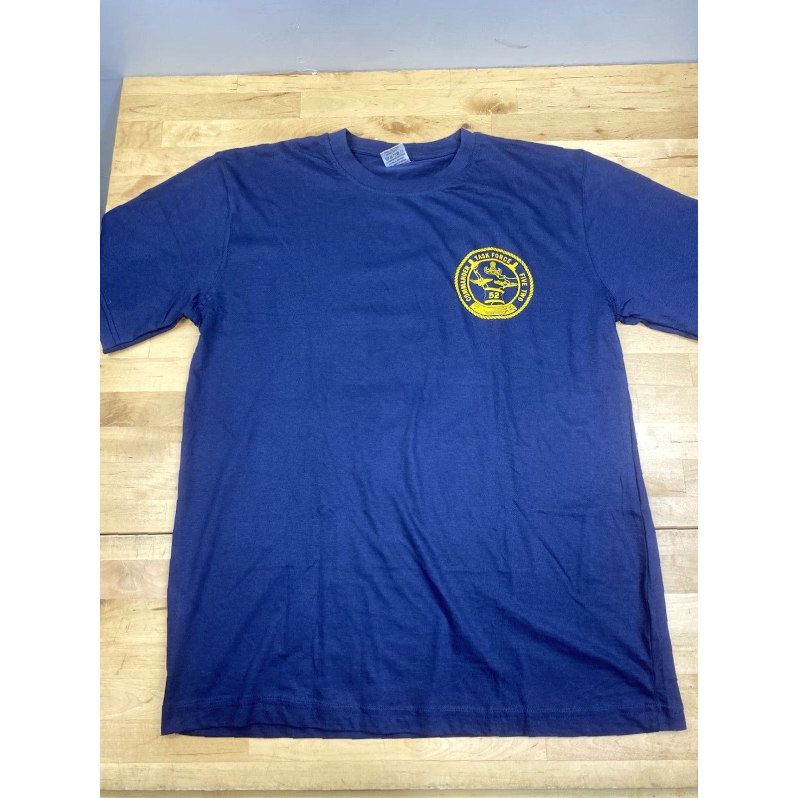 Vintage VINTAGE Military T Shirt Mens XL Blue Navy Graphic Print Crew Neck Short Sleeve T-Shirt 100% Cotton Ultimate Size US XL / EU 56 / 4 - 2 Thumbnail