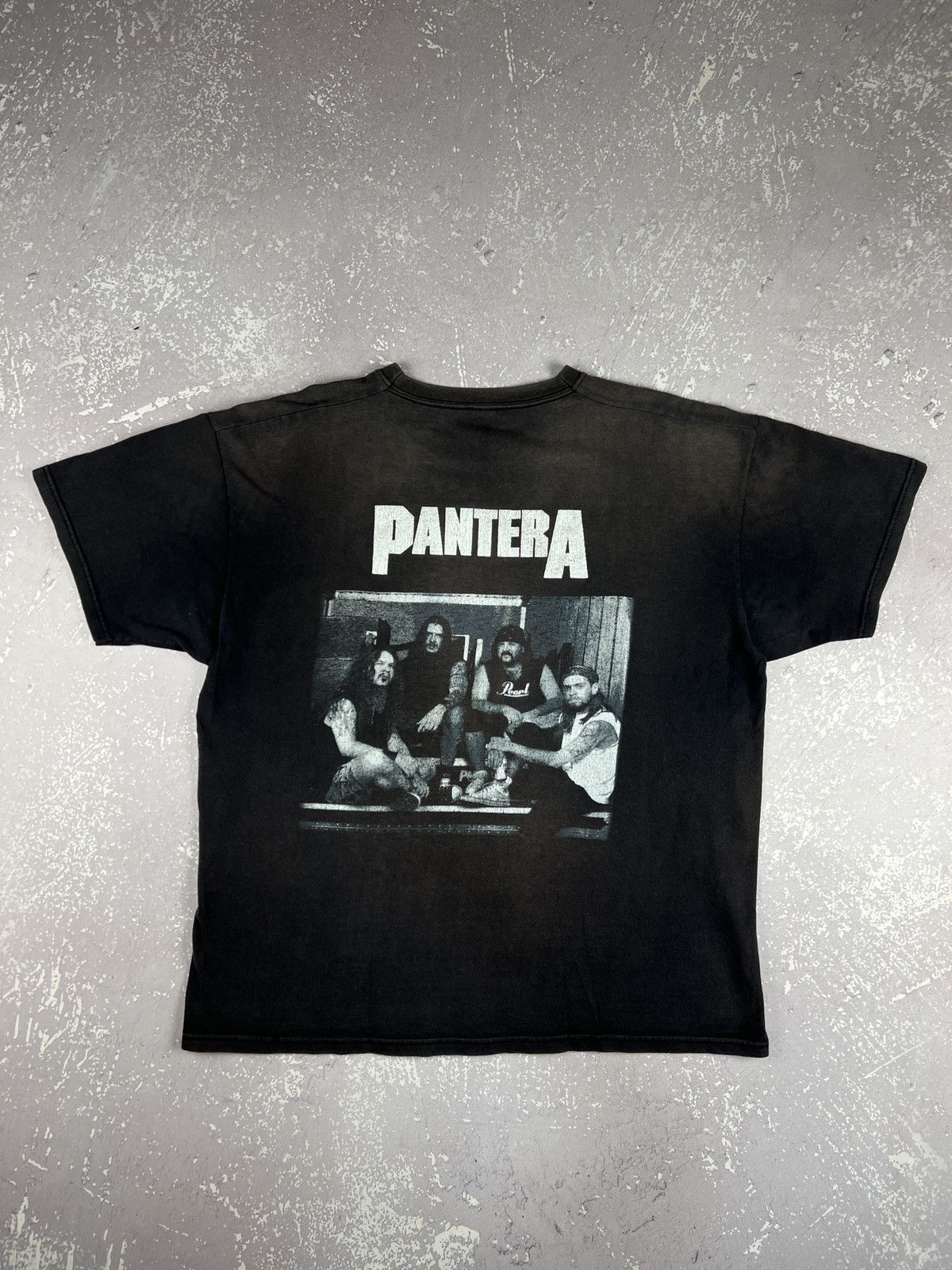 Band Tees 1994 Vintage Pantera Far Beyond Driven Sunfaded Band T Shirt Size US XL / EU 56 / 4 - 2 Thumbnail