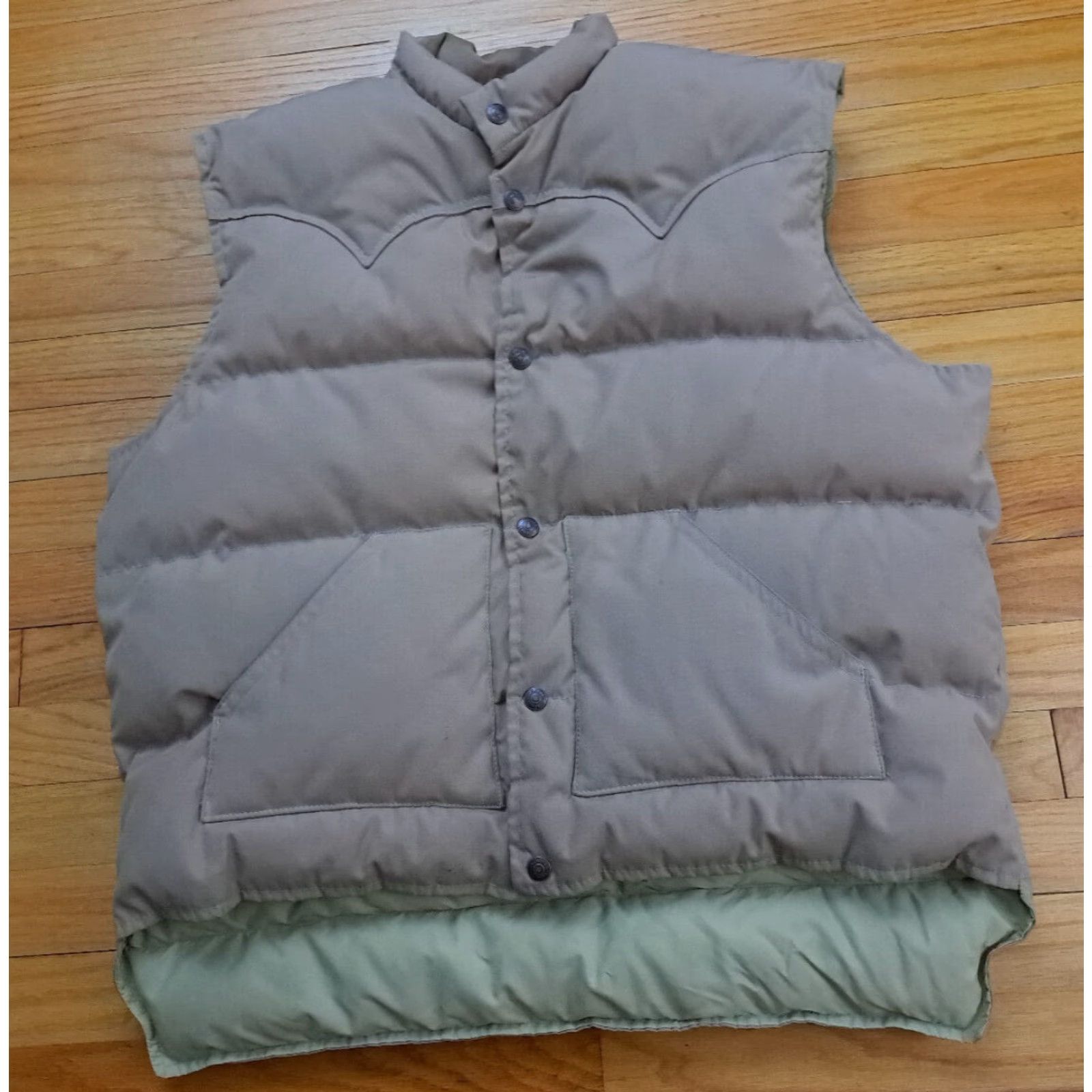 Schott VINTAGE SCHOTT Goose Down Full Metal Button X-Large Outdoor Vest Tan Brown XL Vest Unisex Adults Outdoor puffer vest Men's Women’s? Size US XL / EU 56 / 4 - 3 Thumbnail