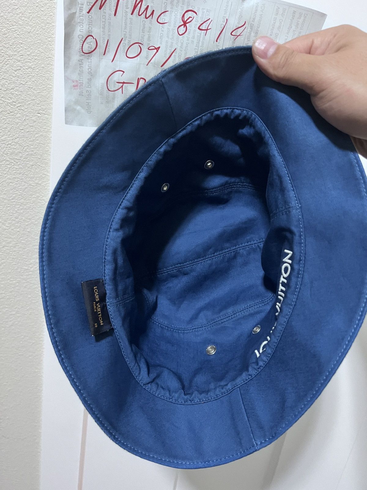 Louis Vuitton LOUIS VUITTON MONOGRAM ESSENTIAL BUCKET HAT Size ONE SIZE - 2 Thumbnail