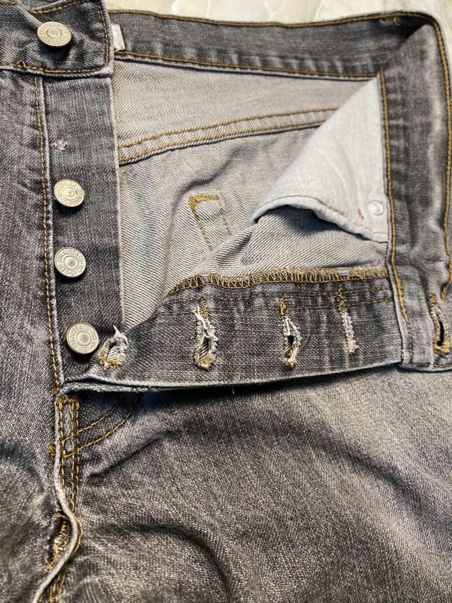Levi's × Vintage Levis 501 Button Fly Size US 36 / EU 52 - 15 Thumbnail