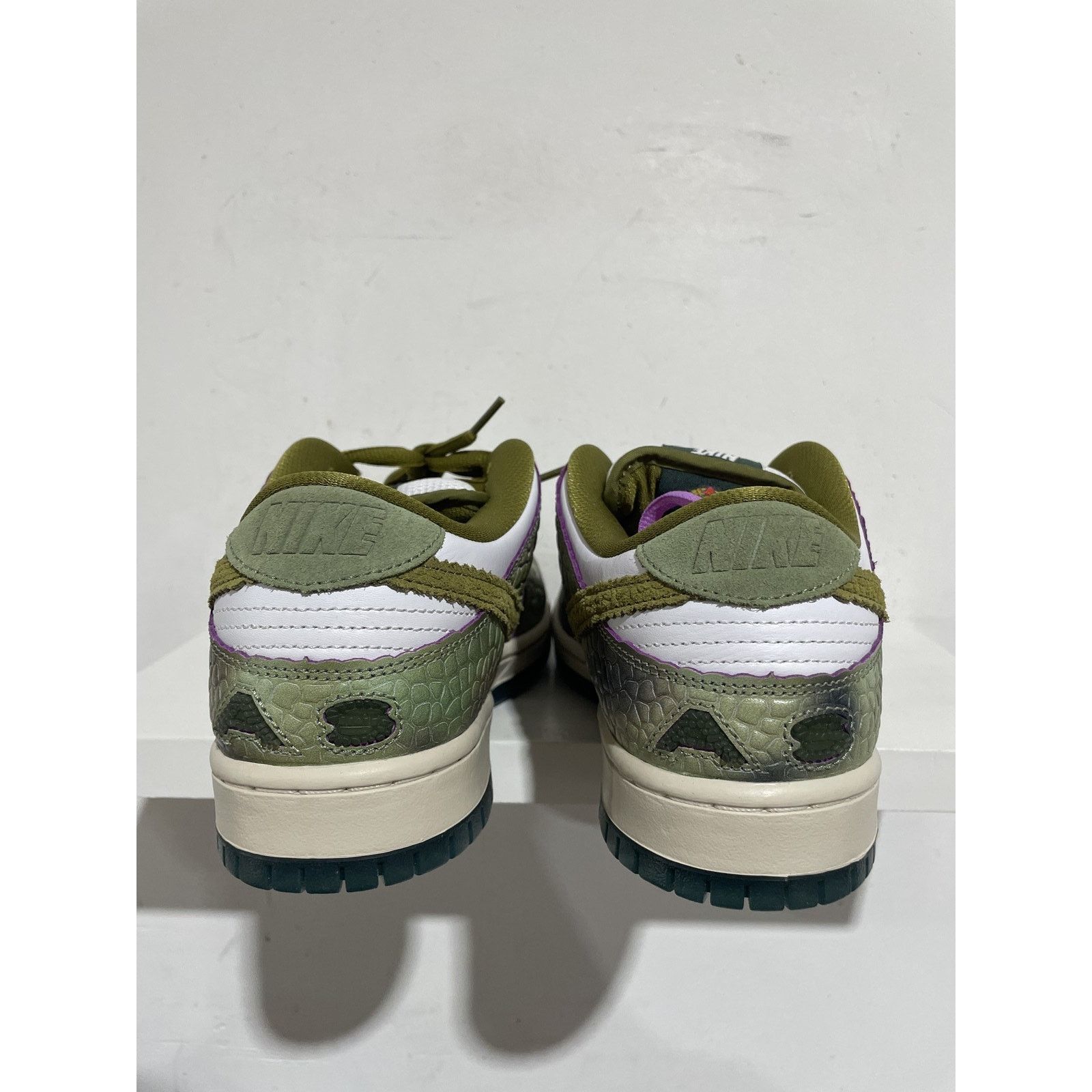 Nike NIKE SB DUNK LOW ALEXIS SABLONE CHAMELEON SIZE 9 NEW Size US 9 / EU 42 - 3 Thumbnail