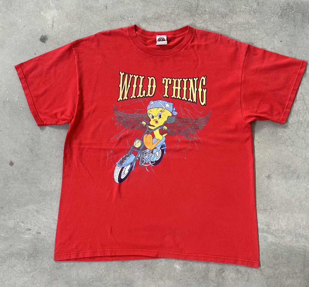Warner Bros VINTAGE LOONEY TUNES WILD THING TWEETY BIRD TEE Size US XL / EU 56 / 4 - 1 Thumbnail