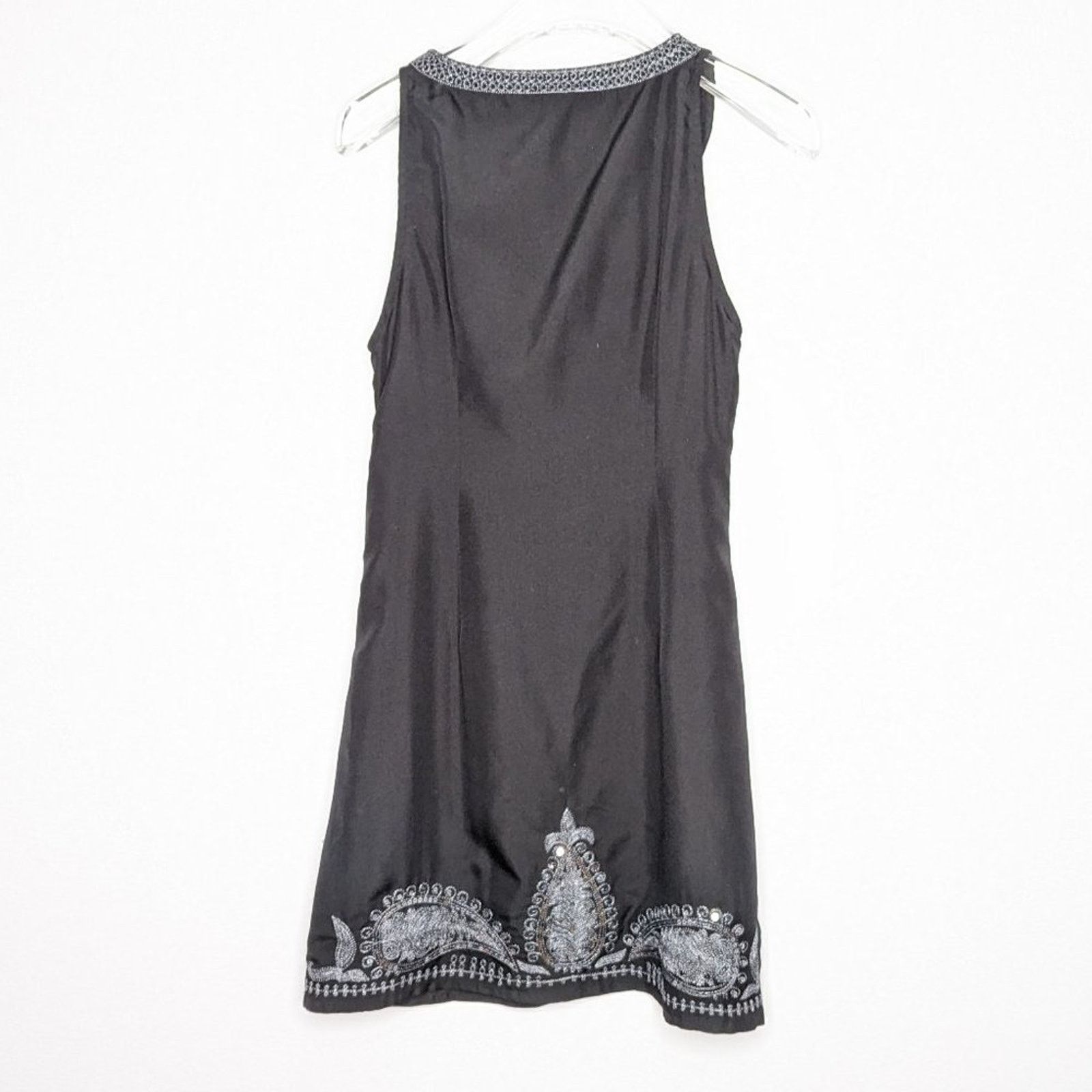 Free People Free People Black Sleeveless Tunic Dress Sequins Embroidered Size XS / US 0-2 / IT 36-38 - 2 Thumbnail